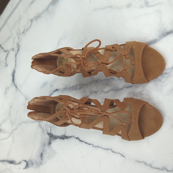 FERGALICIOUS suede heels | size 8 - Picture 2 of 8